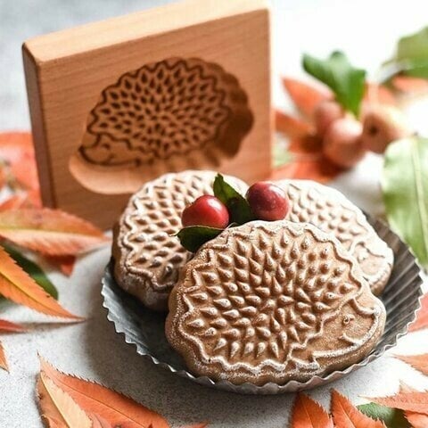 Viskana FolkloreCarve — Bake magical masterpieces without sticky stress