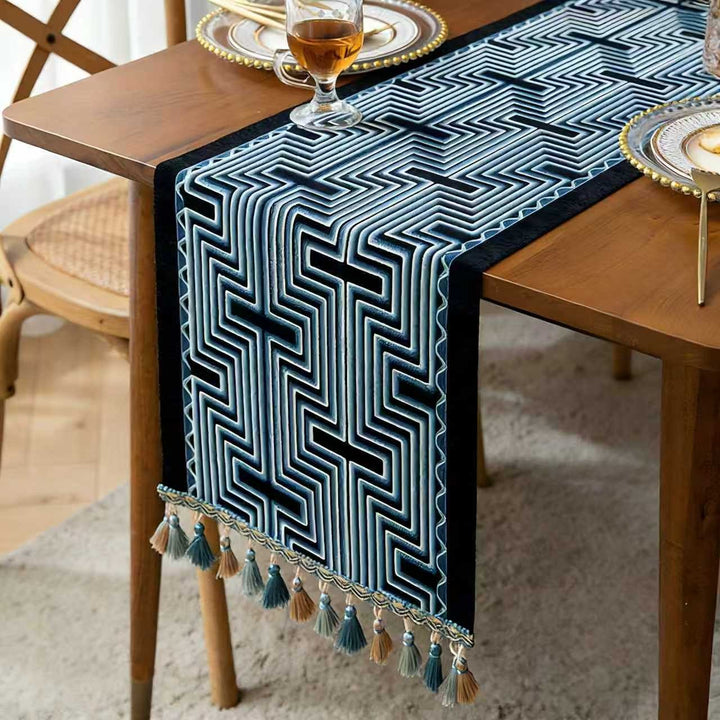 Viskana European and American - Style Chenille Tablecloth