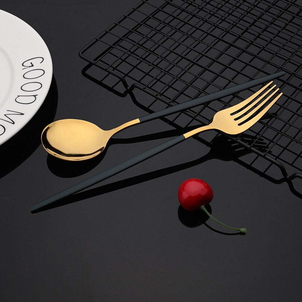 Viskana RoyalGlimmer Gold Cutlery Set - Gold Cutlery Set for a Luxurious Table Decoration
