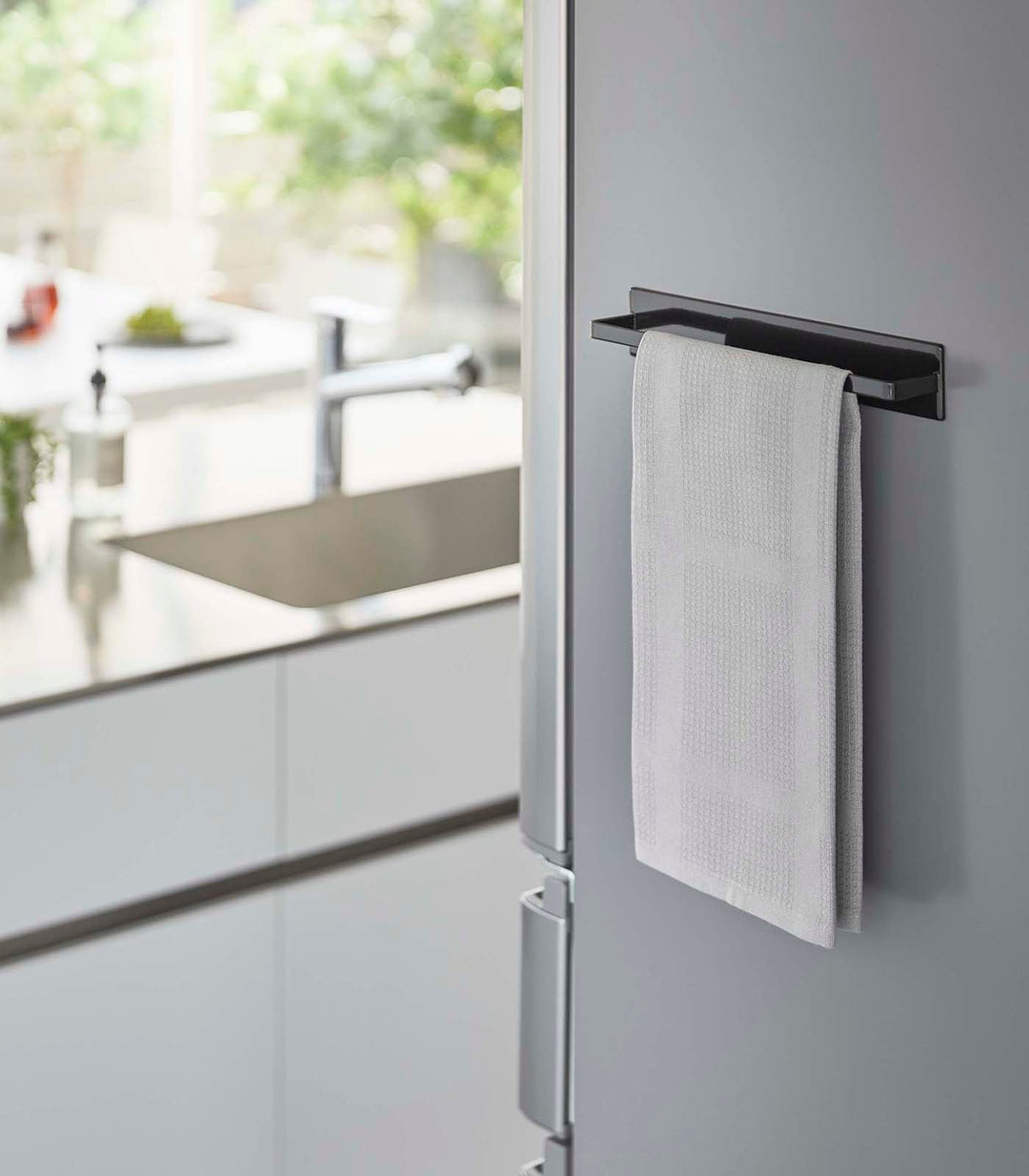 Viskana Magnetic Kitchen Towel Holder - Stainless Steel