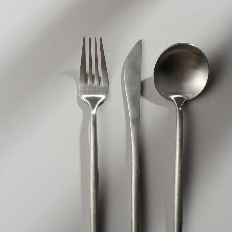 Viskana Minimalist Luxury Cutlery Set – 20 pieces, Titanium & Stainless Steel