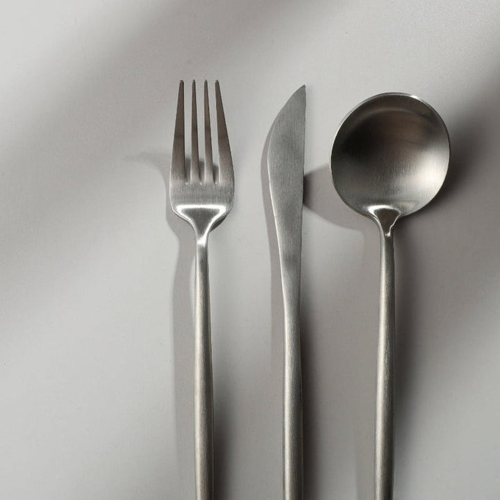 Viskana Minimalist Luxury Cutlery Set – 20 pieces, Titanium & Stainless Steel