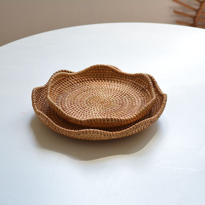 Women handmade natural serving plates set Viskana