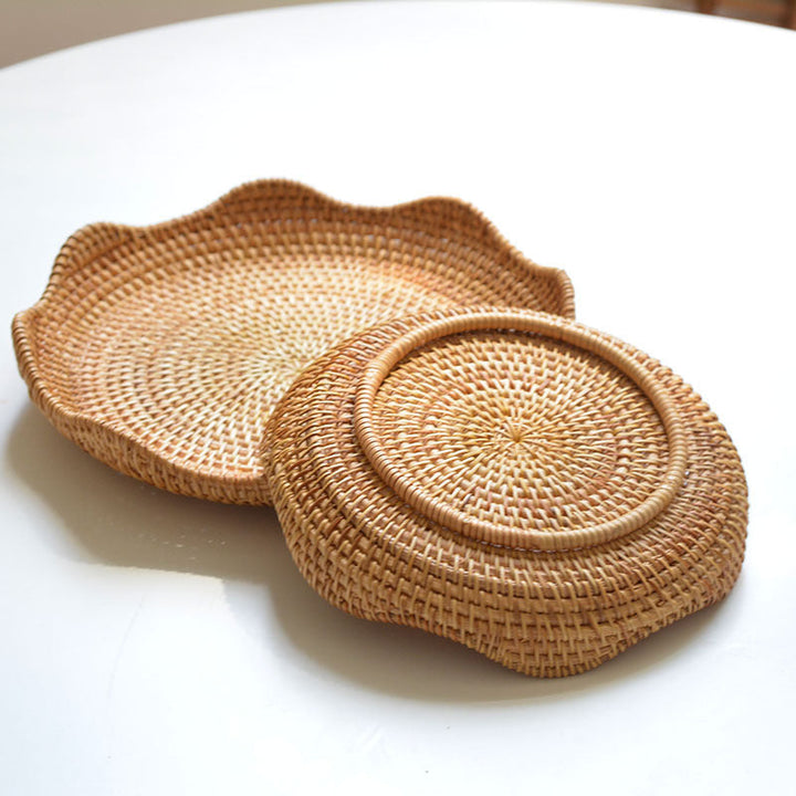 Women handmade natural serving plates set Viskana