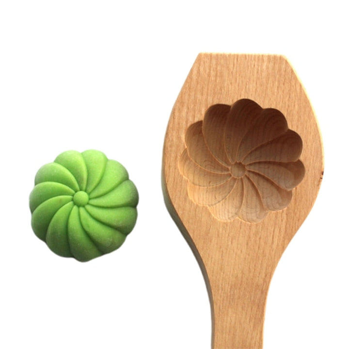 Viskana Wooden Moon Dumpling Maker Mold