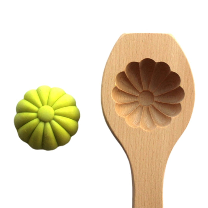 Viskana Wooden Moon Dumpling Maker Mold
