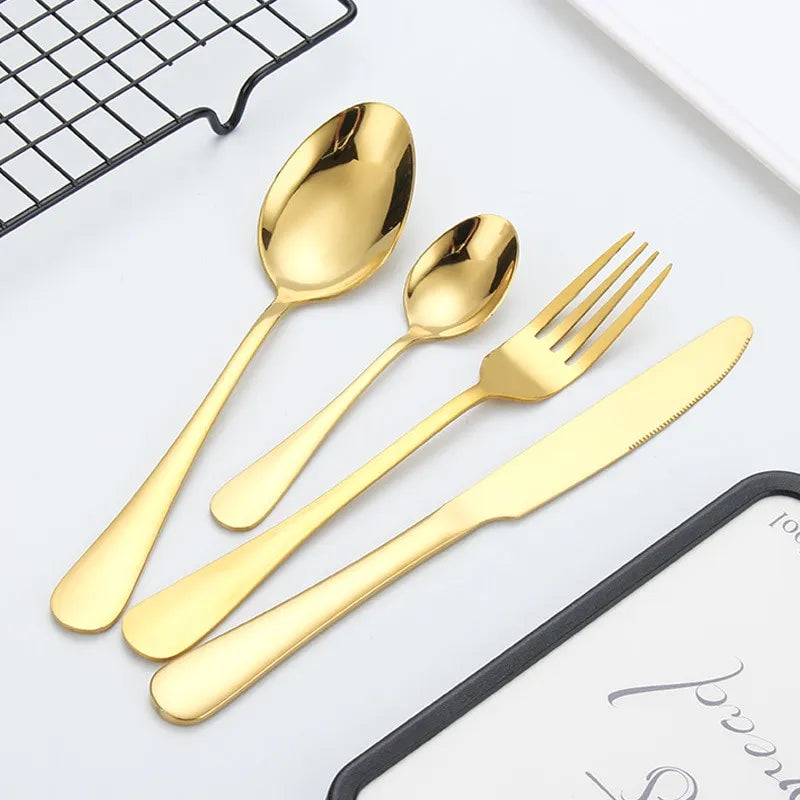 Viskana Opulent Gold Cutlery Set - The elegant 24-piece gold and silver cutlery set