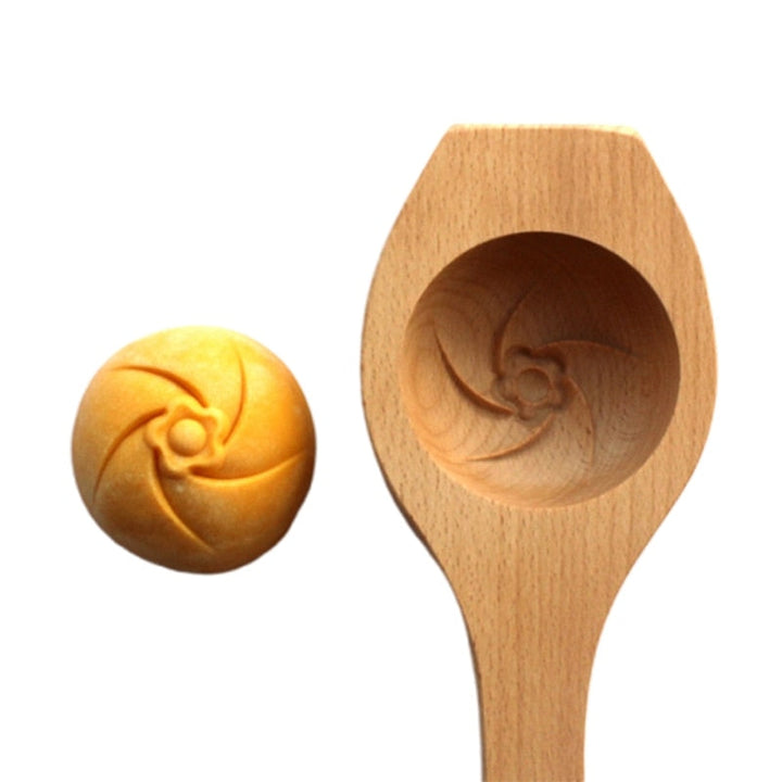 Viskana Wooden Moon Dumpling Maker Mold