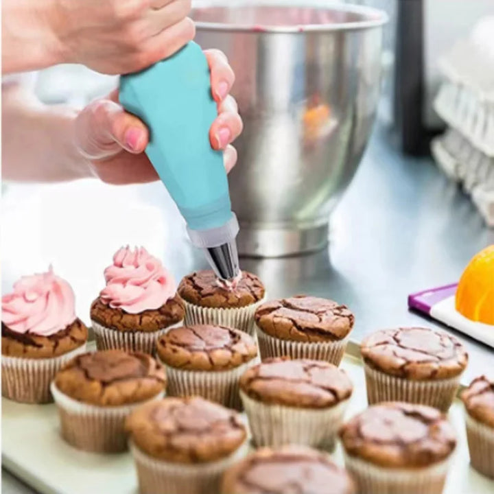 Viskana BakeDeko Piping Nozzle Set | Reusable Silicone Piping Bags with Stainless Steel Nozzles | For Cakes, Cupcakes & Pastries