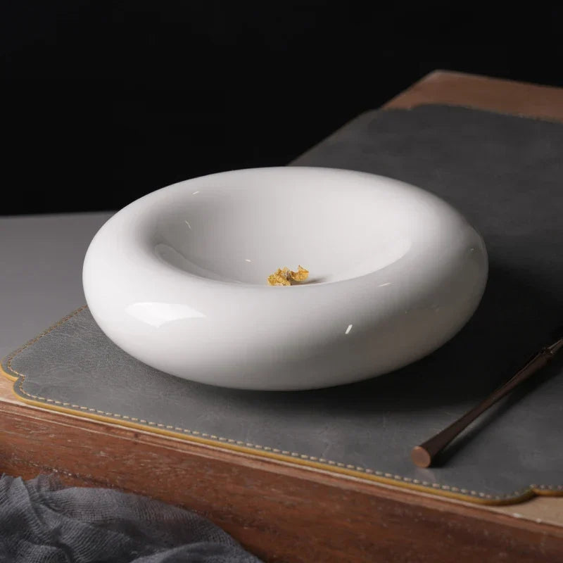 Creative Circular White Ceramic Plate with Double Layer Insulation Viskana
