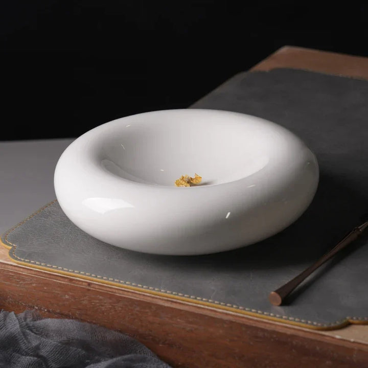 Creative Circular White Ceramic Plate with Double Layer Insulation Viskana