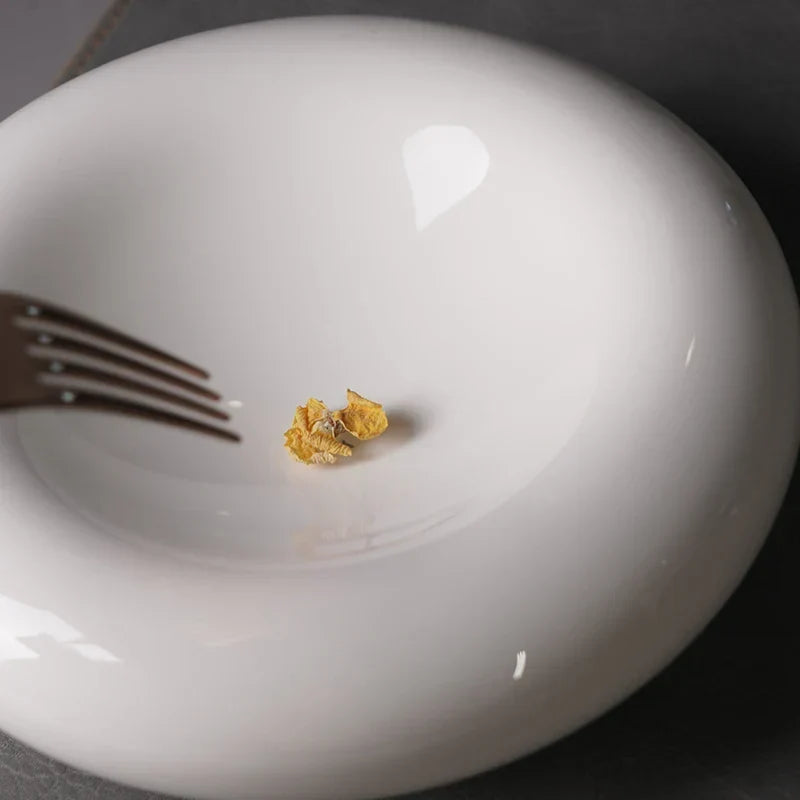 Creative Circular White Ceramic Plate with Double Layer Insulation Viskana
