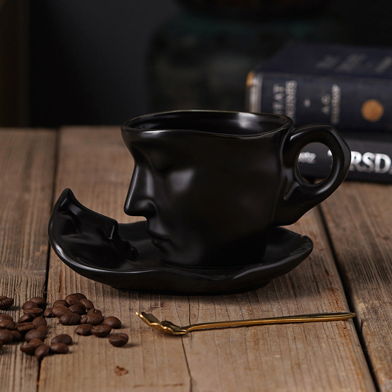 Viskana KissMug – The fusion of art, love & coffee pleasure