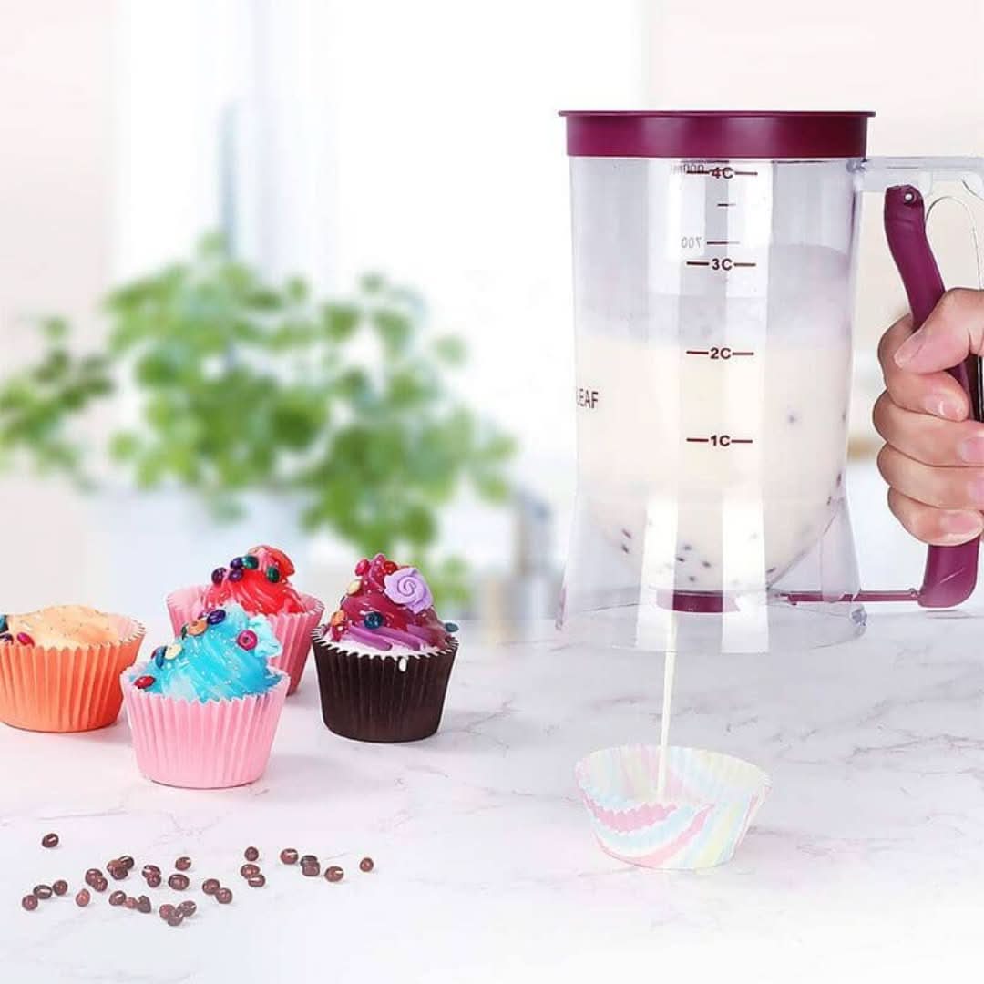 Viskana Dough dispenser with measuring scale and spout for muffins and cakes