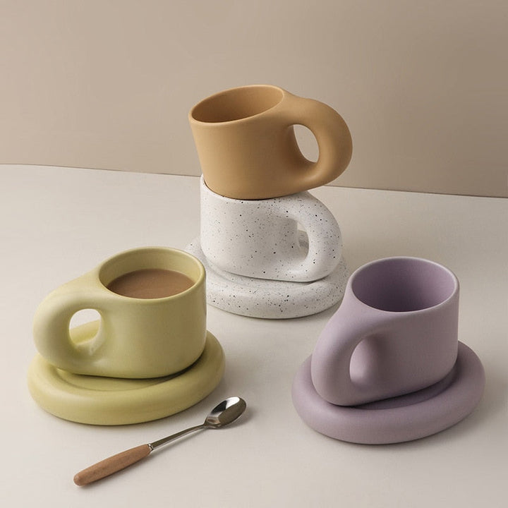 Timeless Elegance - Minimalist Porcelain Cup and Saucer Set Viskana