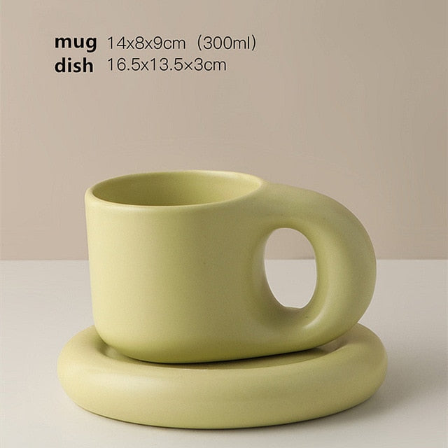 Timeless Elegance - Minimalist Porcelain Cup and Saucer Set Viskana