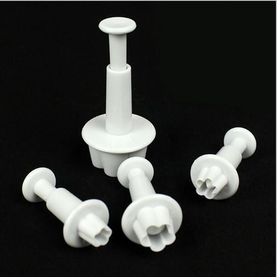 4 Piece Set - Plum Flower Shape Pastry Decorating Tools Viskana