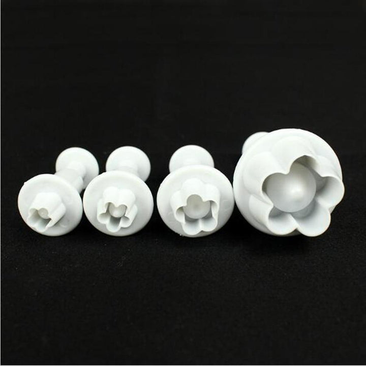 4 Piece Set - Plum Flower Shape Pastry Decorating Tools Viskana