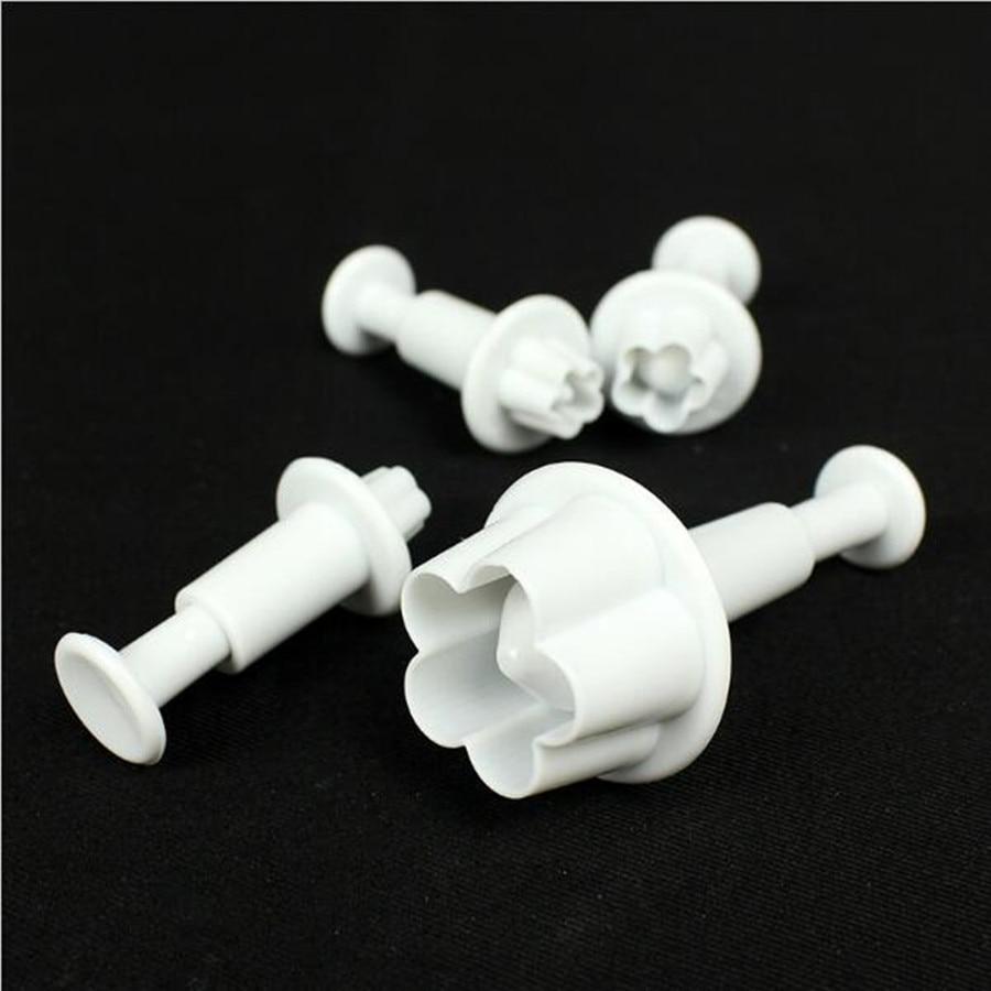 4 Piece Set - Plum Flower Shape Pastry Decorating Tools Viskana