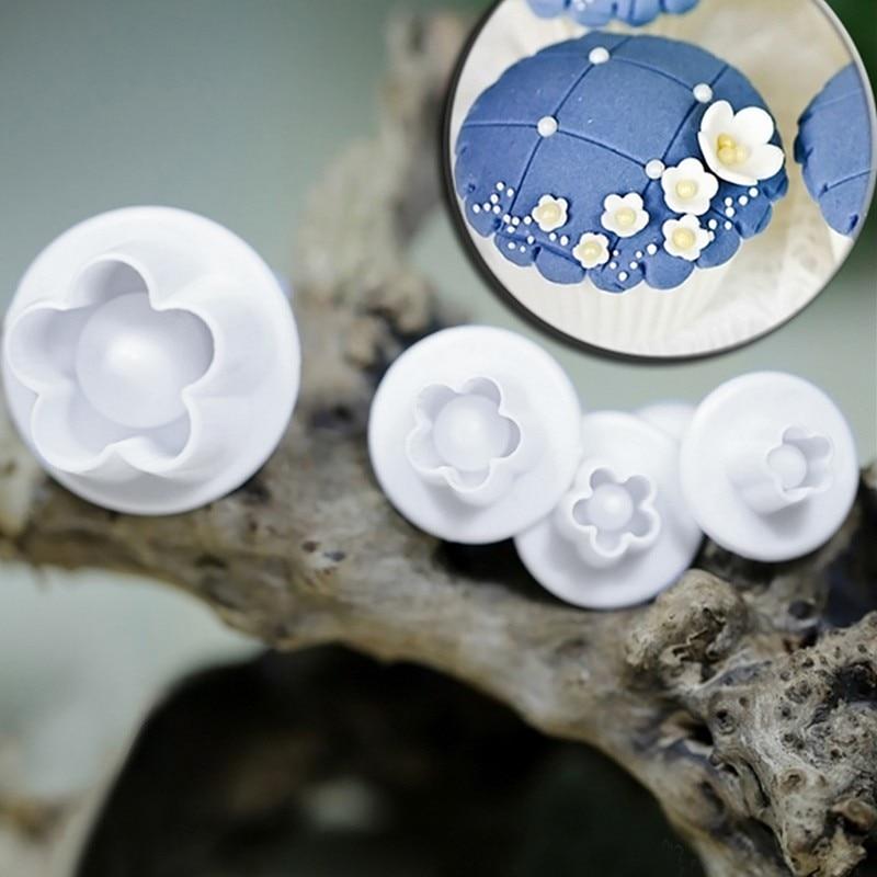 4 Piece Set - Plum Flower Shape Pastry Decorating Tools Viskana
